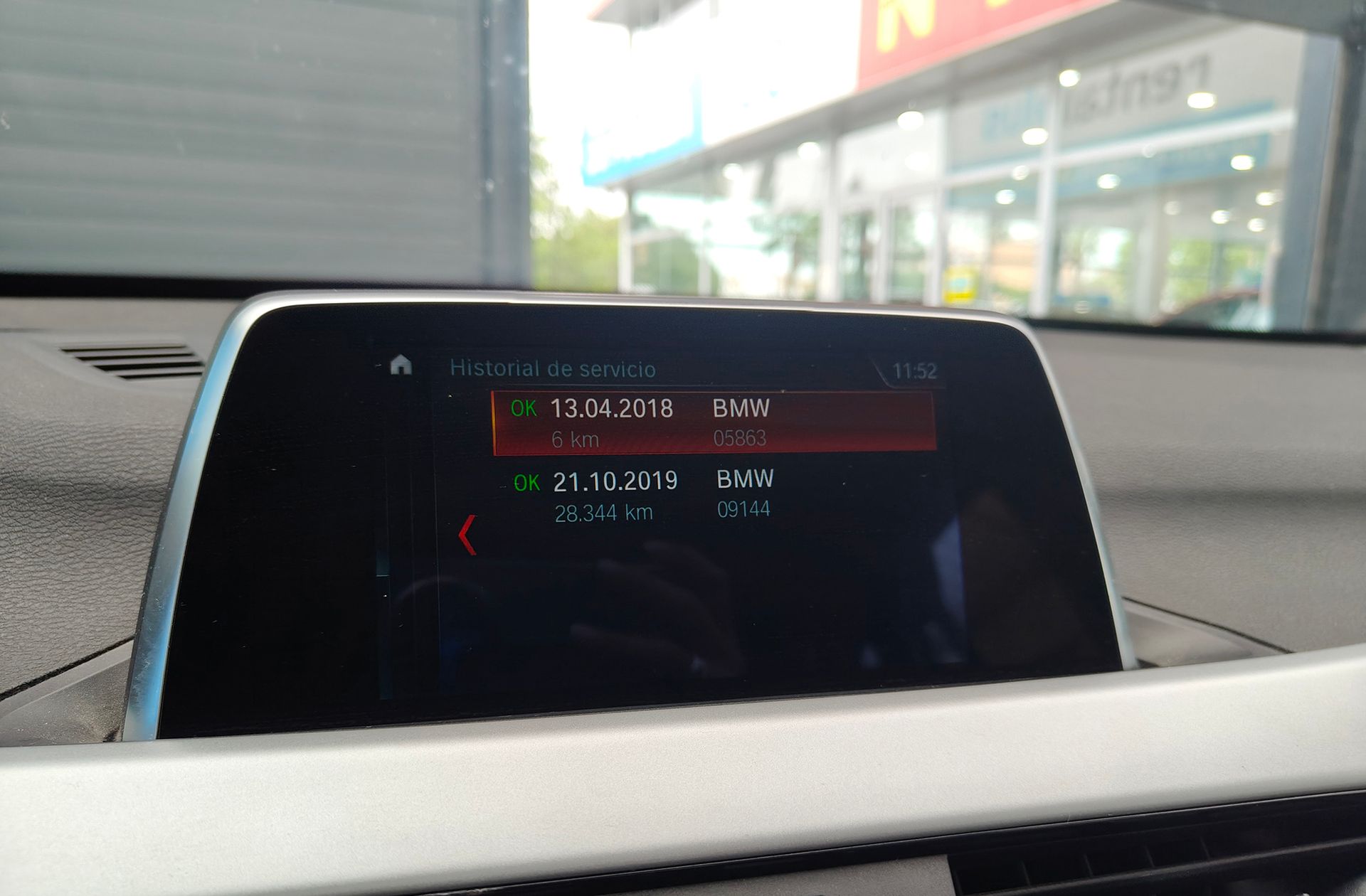 BMW X1 sDrive18d Business - foto 30