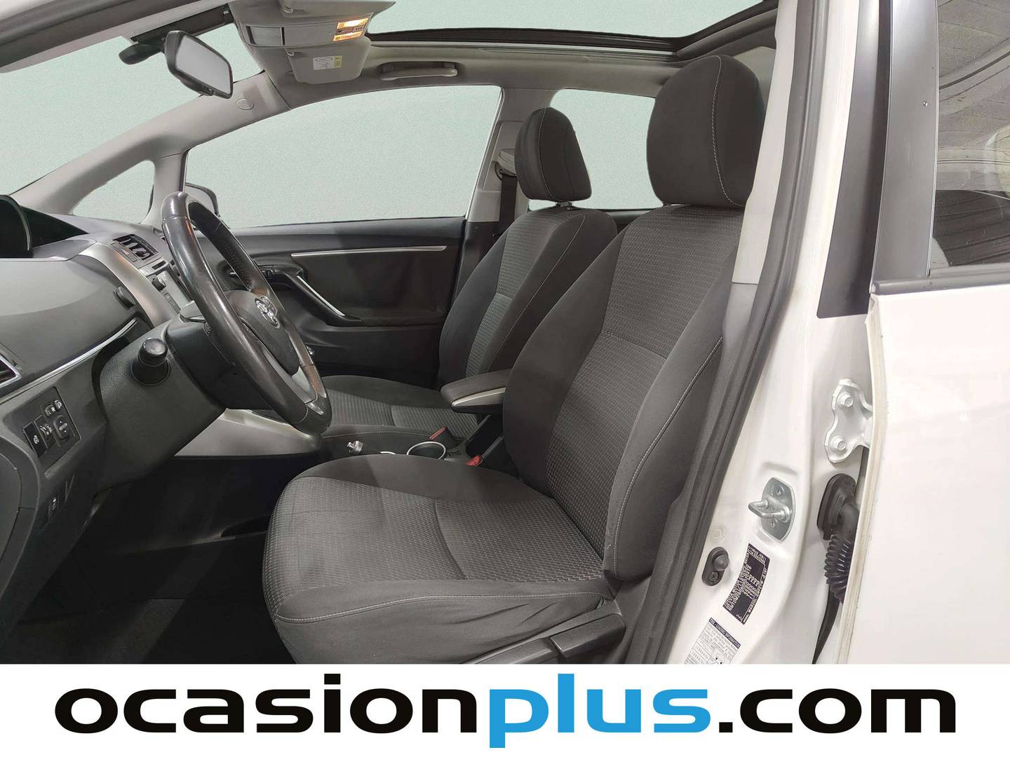 Foto asientos delanteros Toyota Verso Toyota Verso 115D Advance (112 CV) 7 Plazas