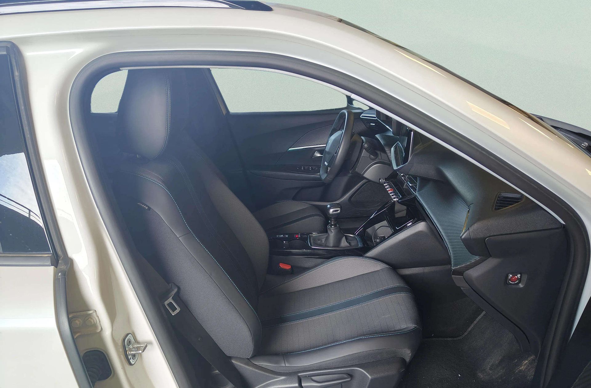 Peugeot 2008 PureTech 130 Allure Pack - foto 18