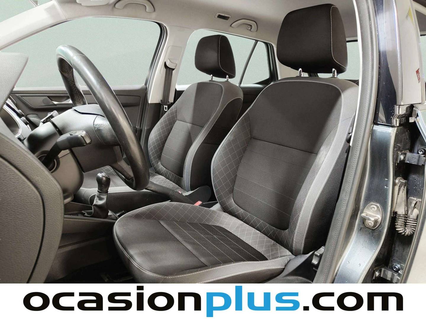 Foto asientos delanteros Skoda Fabia Skoda Fabia 1.0 MPI Like  (75 CV)