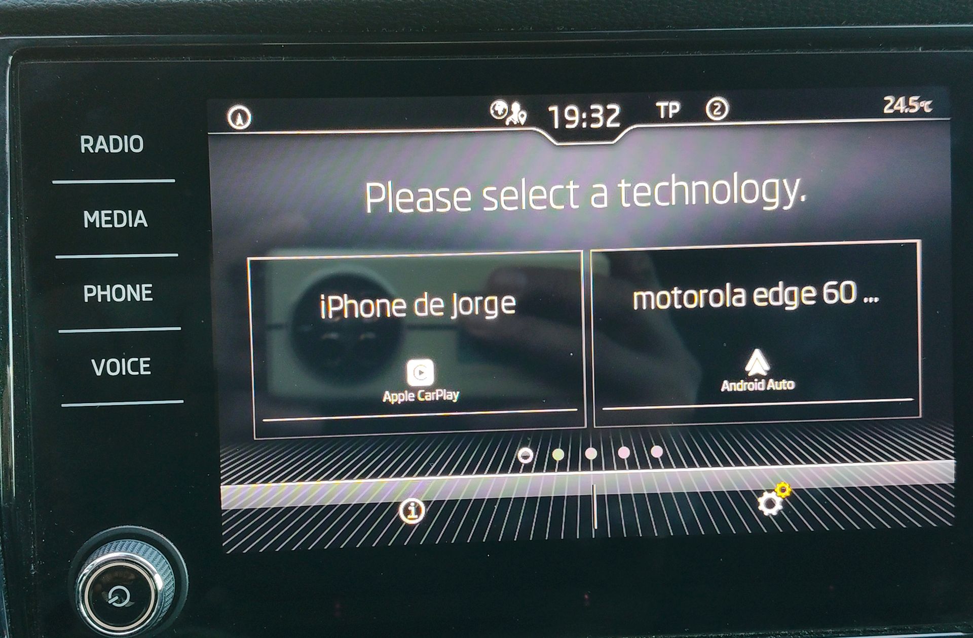 Škoda Karoq 2.0 TDI Selection - foto 7