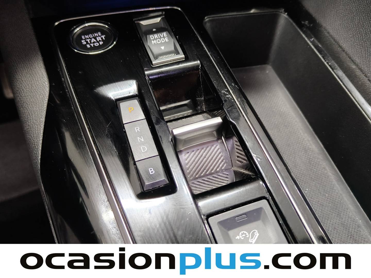 Foto Peugeot 3008 Hybrid Peugeot 3008 Hybrid 300 Allure Pack e-EAT8 (300 CV)