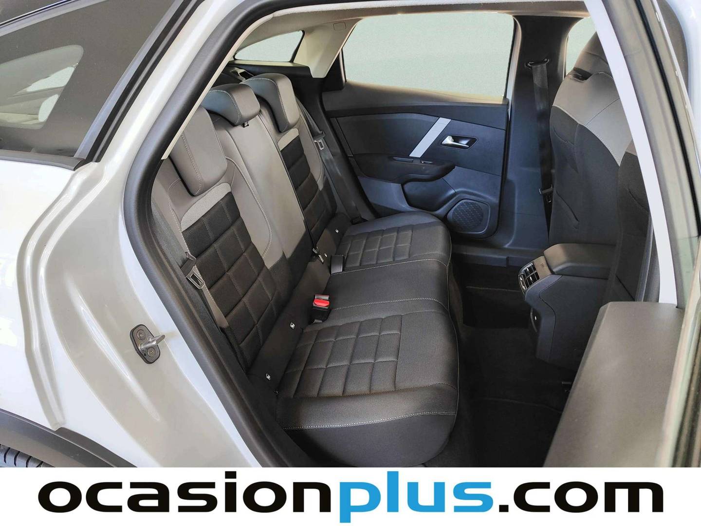 Citroën C4 Citroën C4 Hybrid 145 Business Edition e-DCS6 (145 CV) híbrido