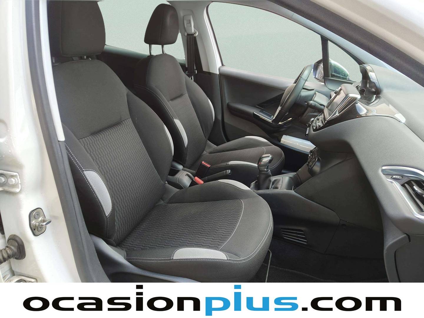 Peugeot 208 Peugeot 208 1.2 PureTech Style (82 CV) manual