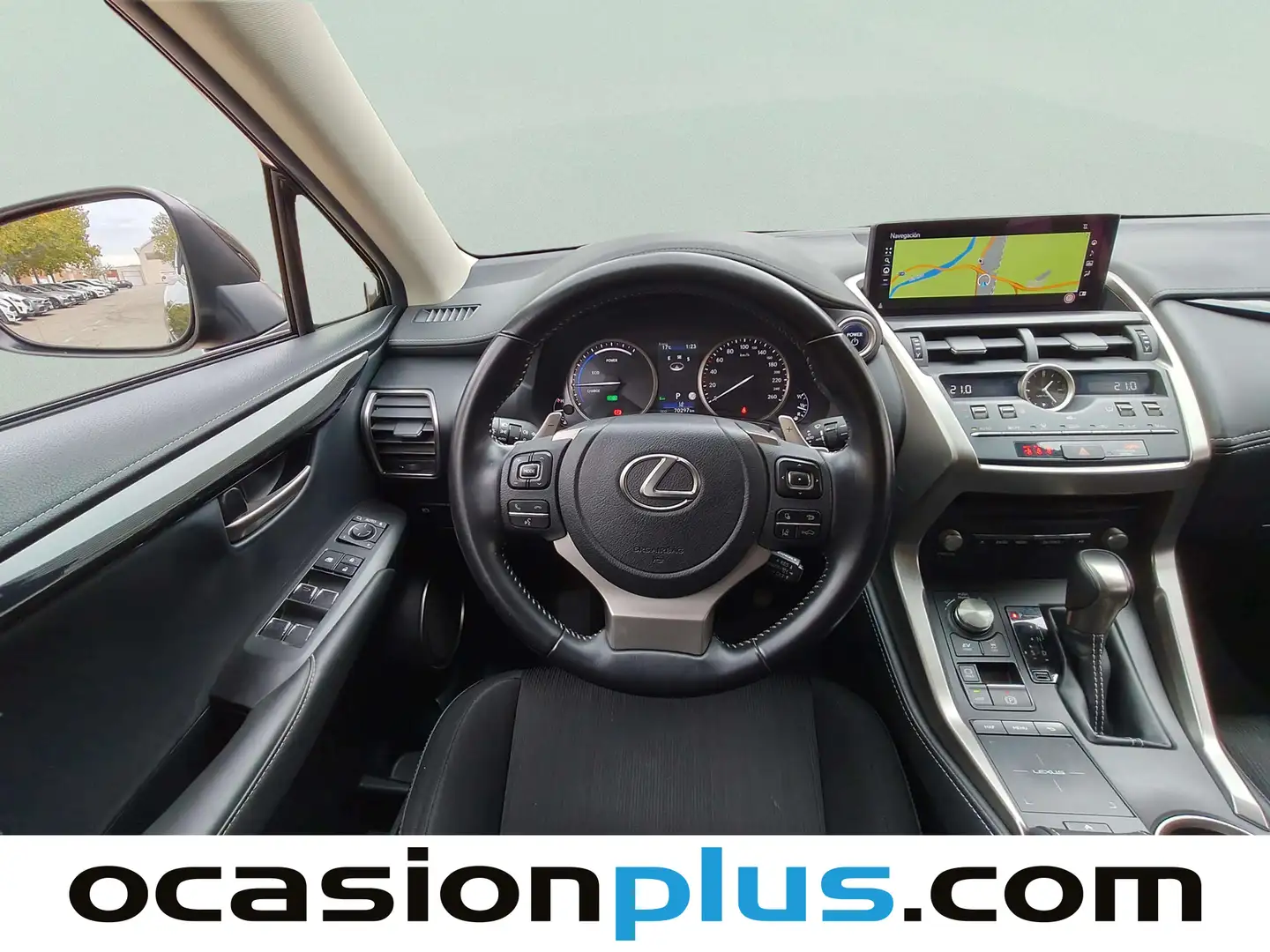 Foto Lexus NX Lexus NX 300h Business Navigation 2WD (197 CV)