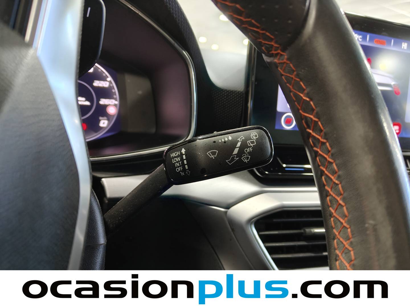 Foto Seat León SEAT León 1.5 eTSI S&S FR Go L DSG (150 CV)