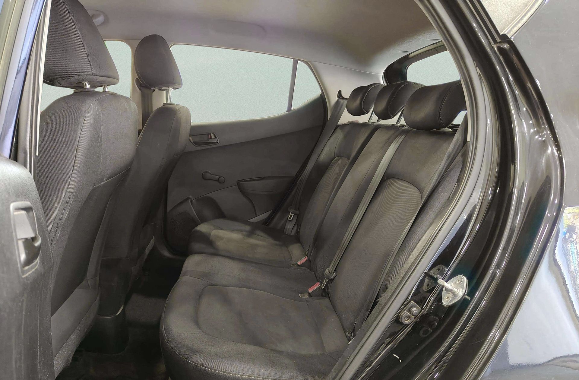 Hyundai i10 1.0 Klass - foto 9