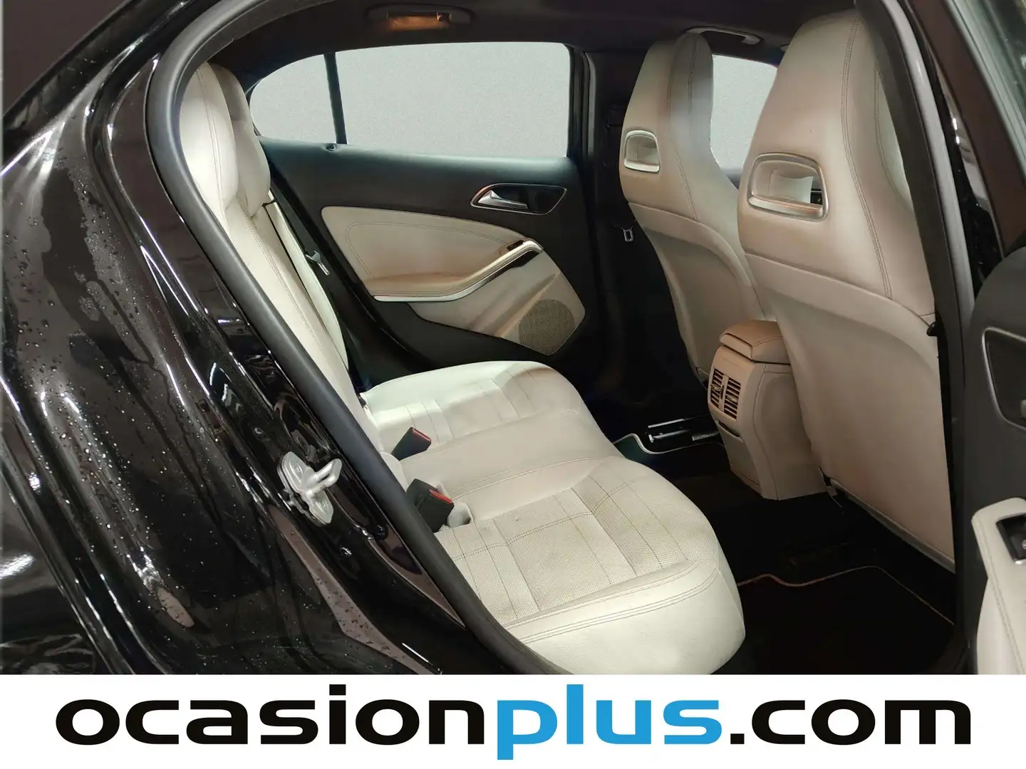 Foto Mercedes GLA Mercedes-Benz GLA 200 d Urban (136 CV) Pack AMG