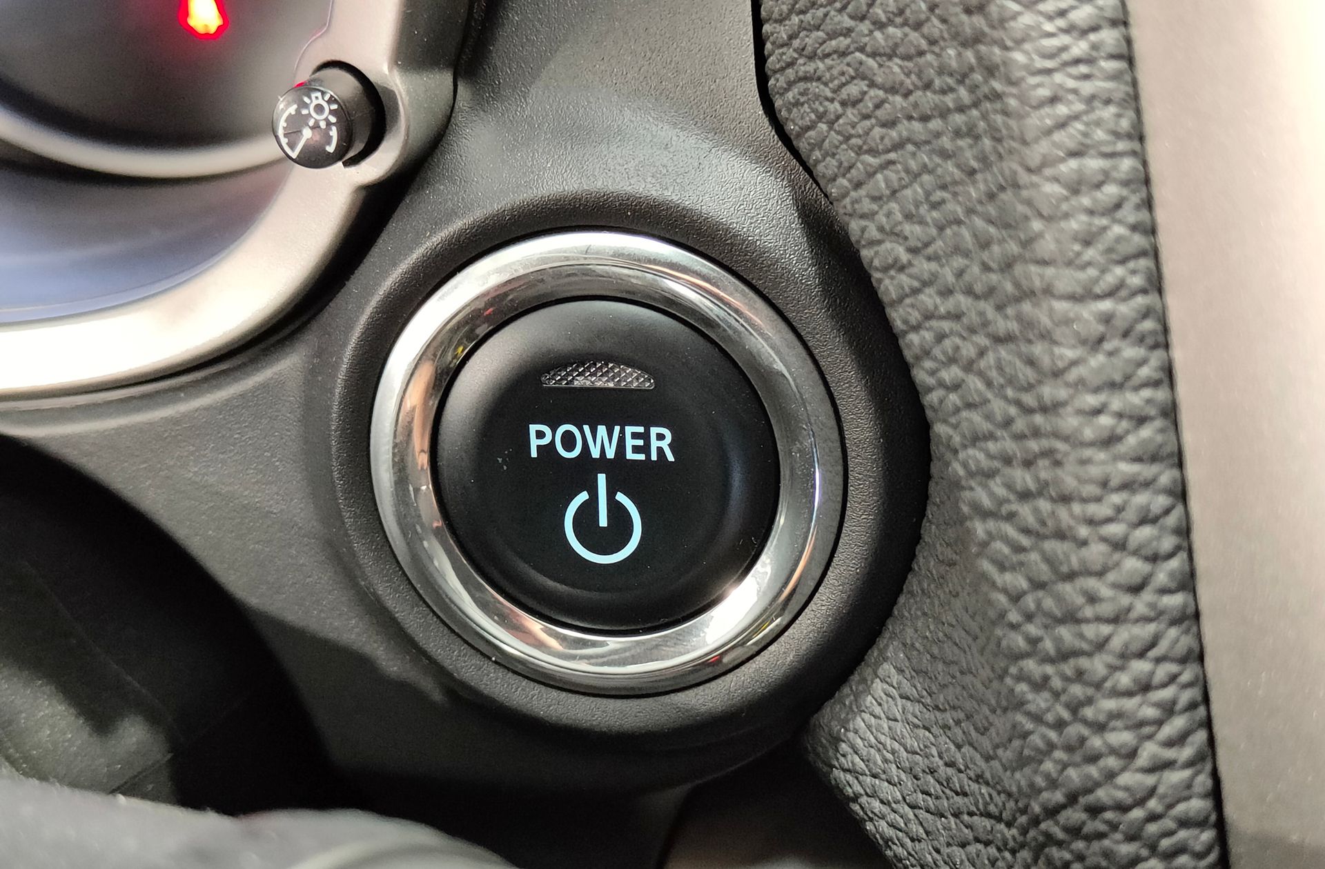 Mitsubishi Eclipse Cross 2.4 PHEV Kaiteki 4WD - foto 31