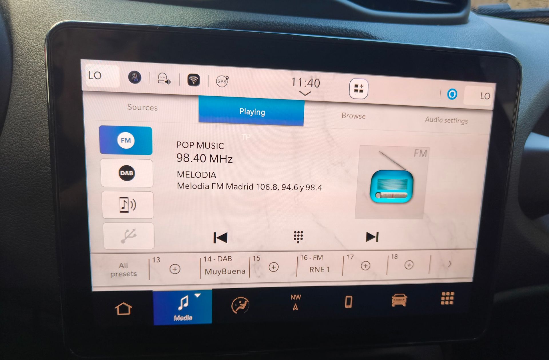 Jeep Renegade eHybrid 1.5 Limited ATX - foto 31
