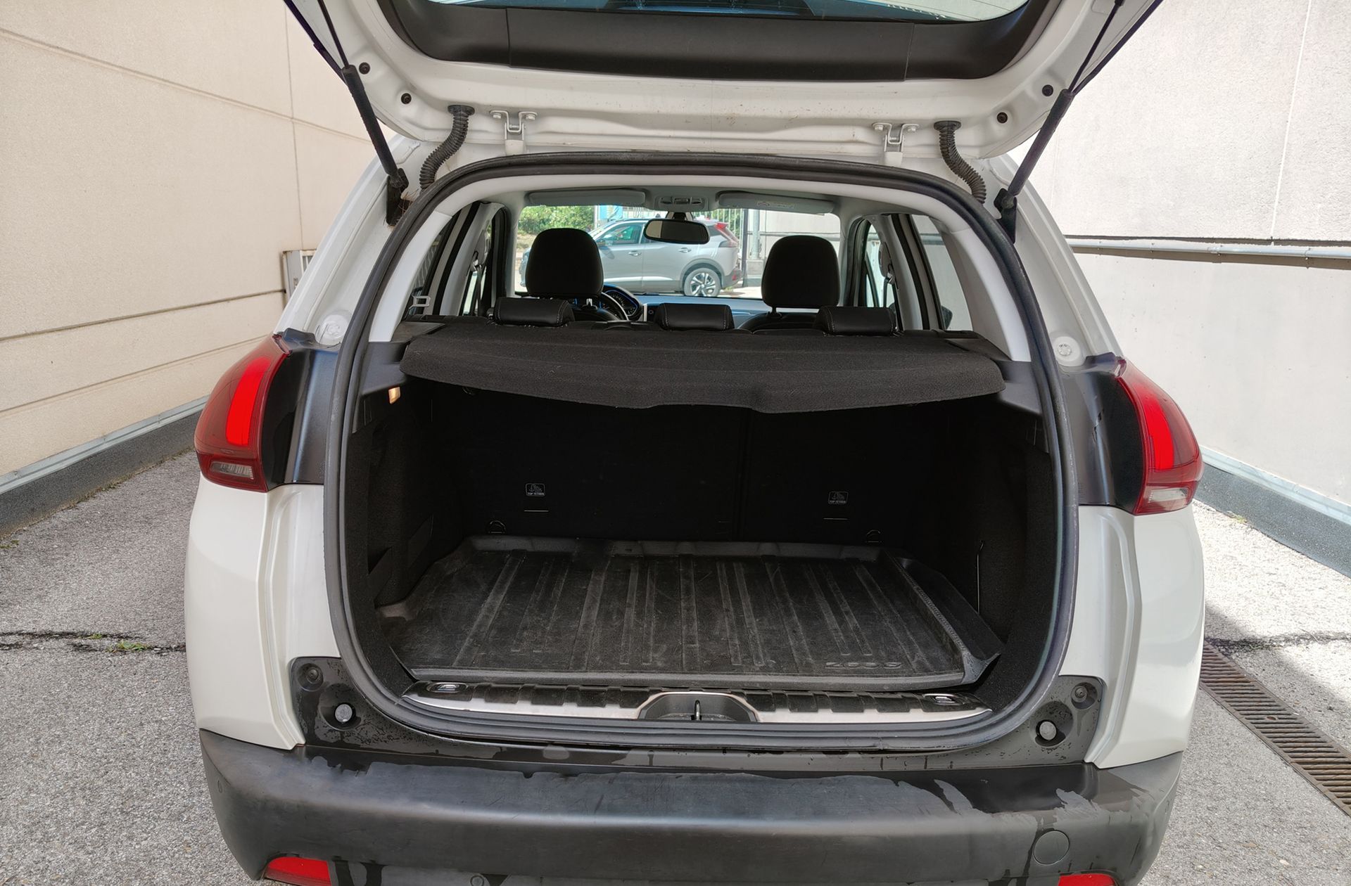 Peugeot 2008 PureTech 130 Allure - foto 15