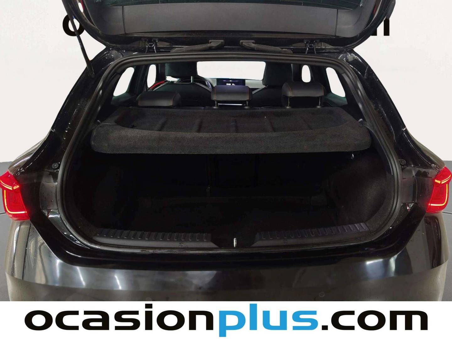 Fotos maletero Seat León Seat León 1.0 TSI S&S FR 25 Aniversario (110 CV)