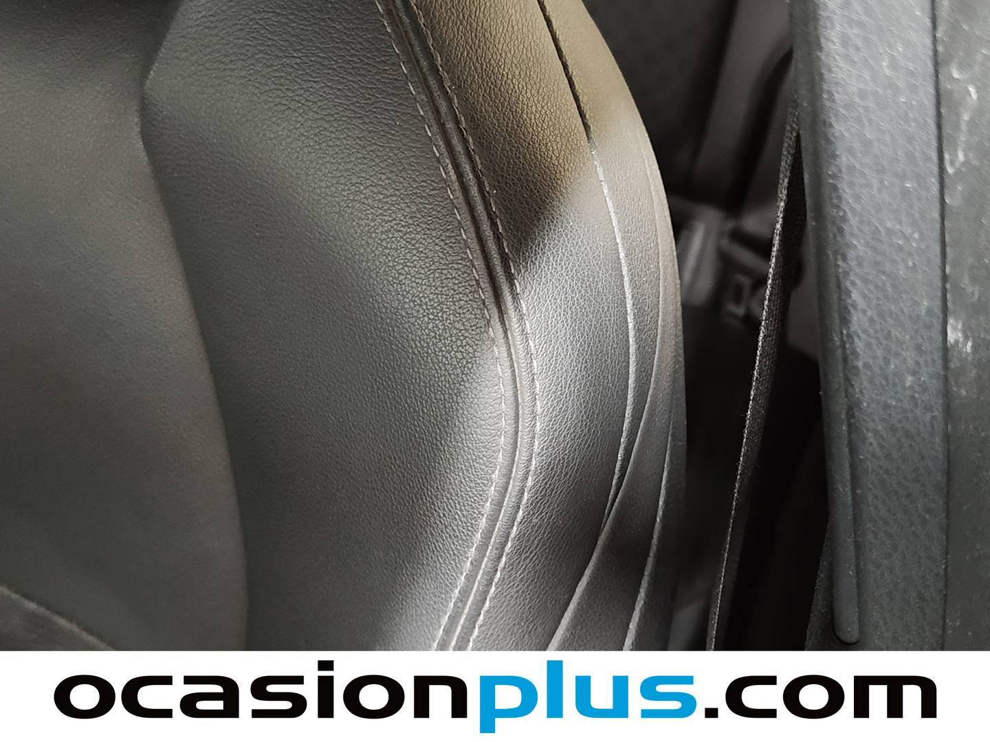 Extras y acabados del Toyota C-HR Toyota C-HR 1.8 125H Advance Plus Luxury (122 CV)