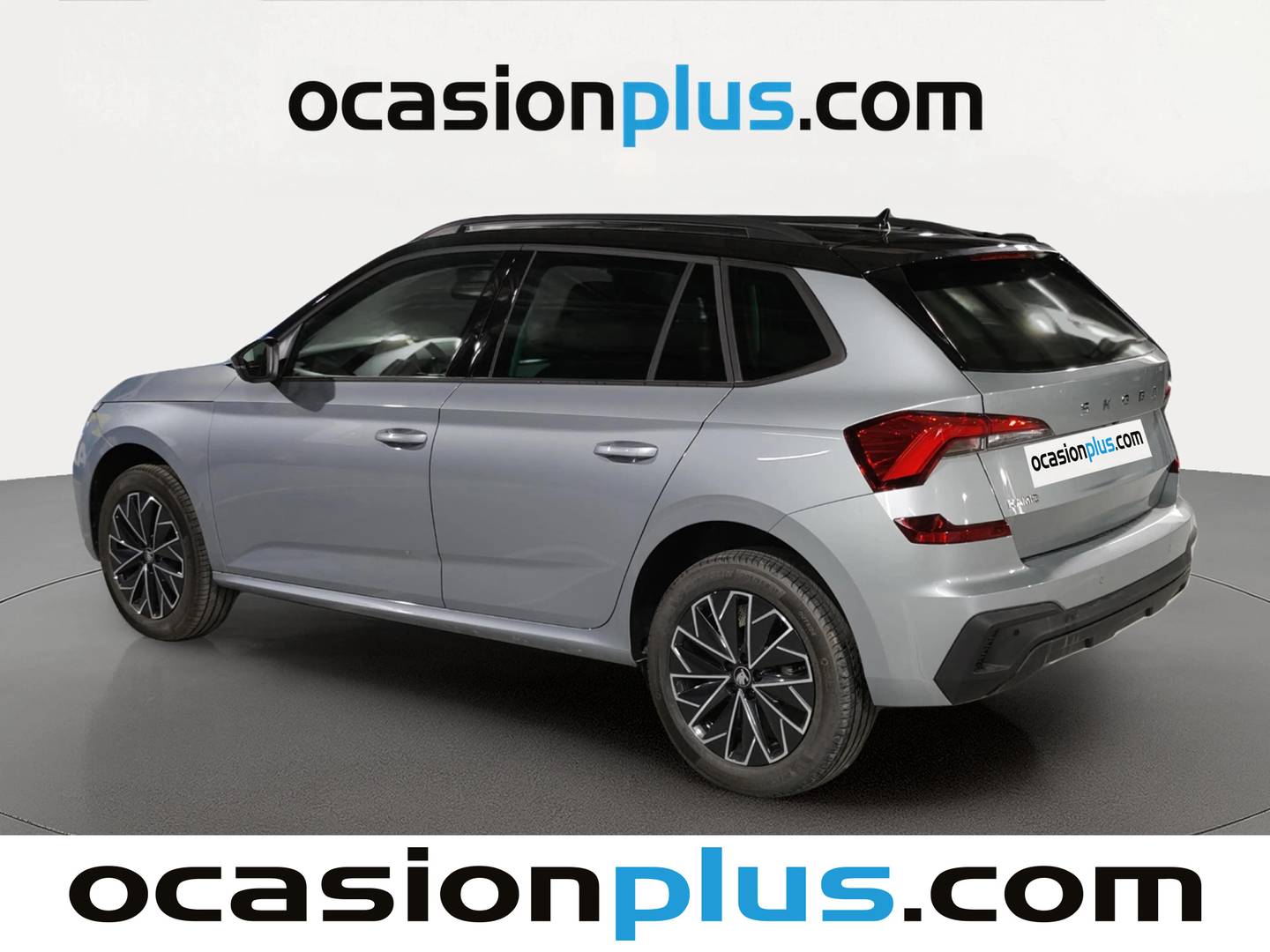Foto trasera Skoda Kamiq Skoda Kamiq 1.0 TSI Selection DSG (115 CV) izquierda