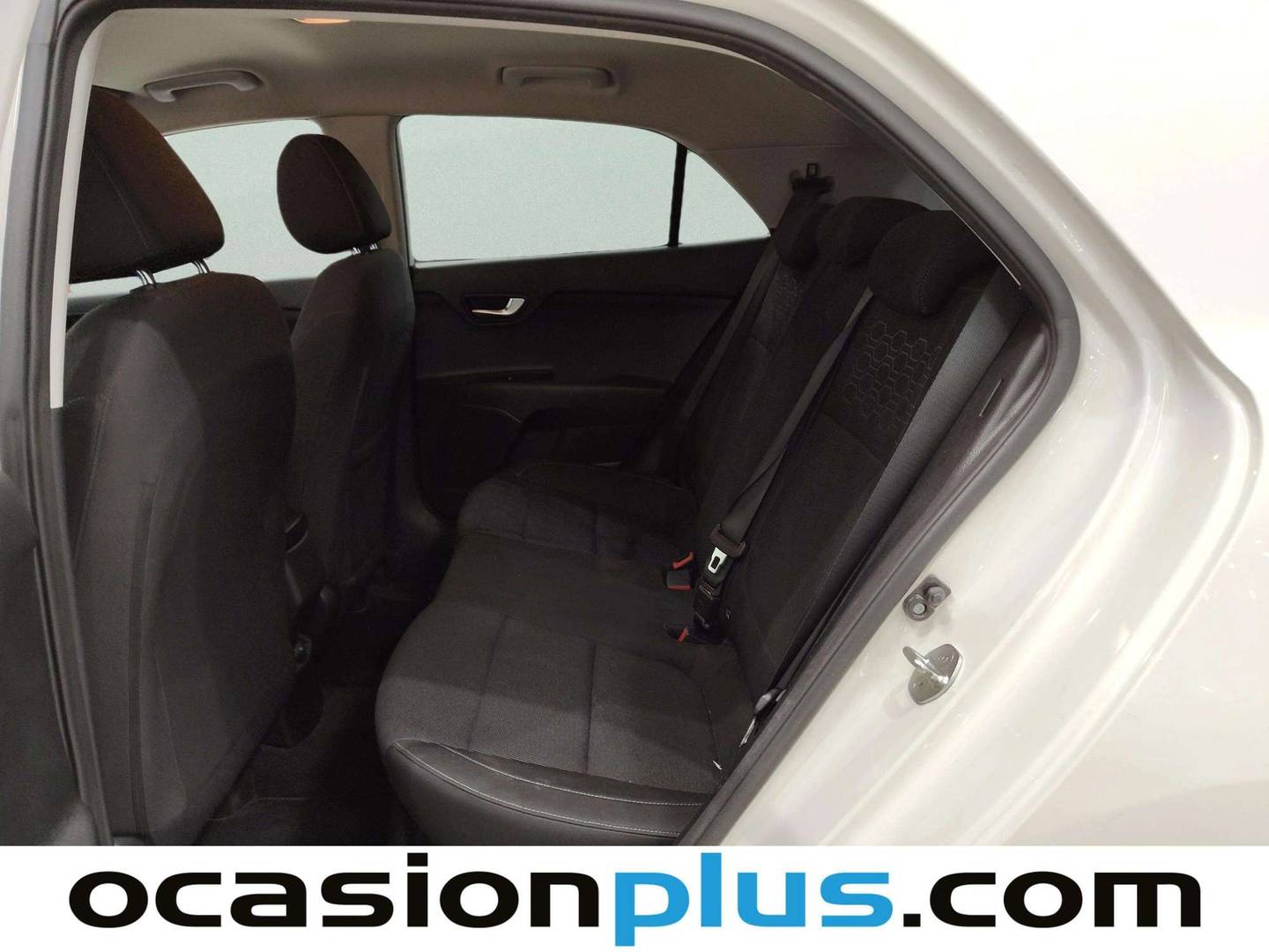 Foto asientos traseros KIA Rio KIA Rio 1.2 CVVT Tech (84 CV)