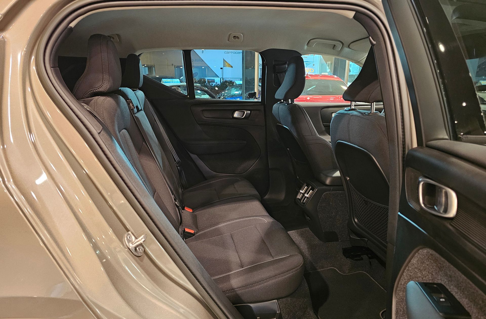 Volvo XC40 T2 Core - foto 17