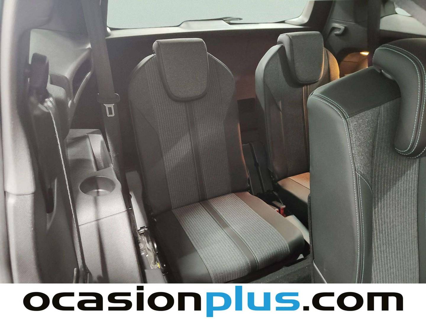 Foto asientos traseros Peugeot 5008 Peugeot 5008 BlueHDI 130 S&S Allure Pack EAT8 (130 CV)