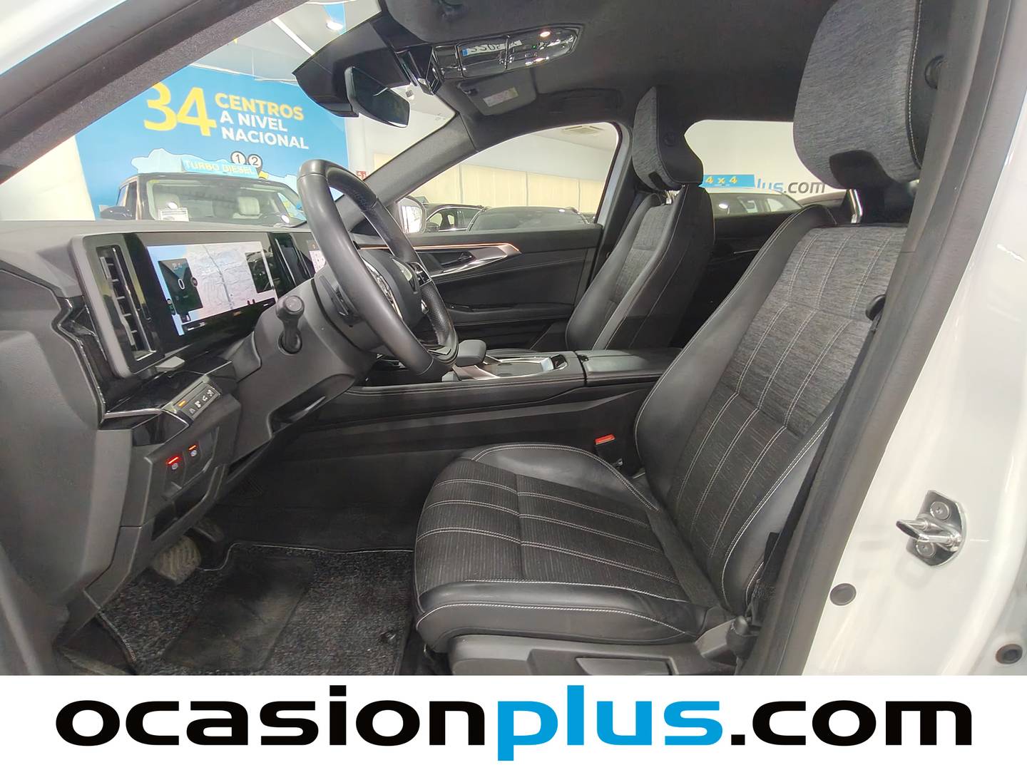 Foto asientos delanteros Renault Austral Renault Austral Techno Mild Hybrid Auto (140 CV)