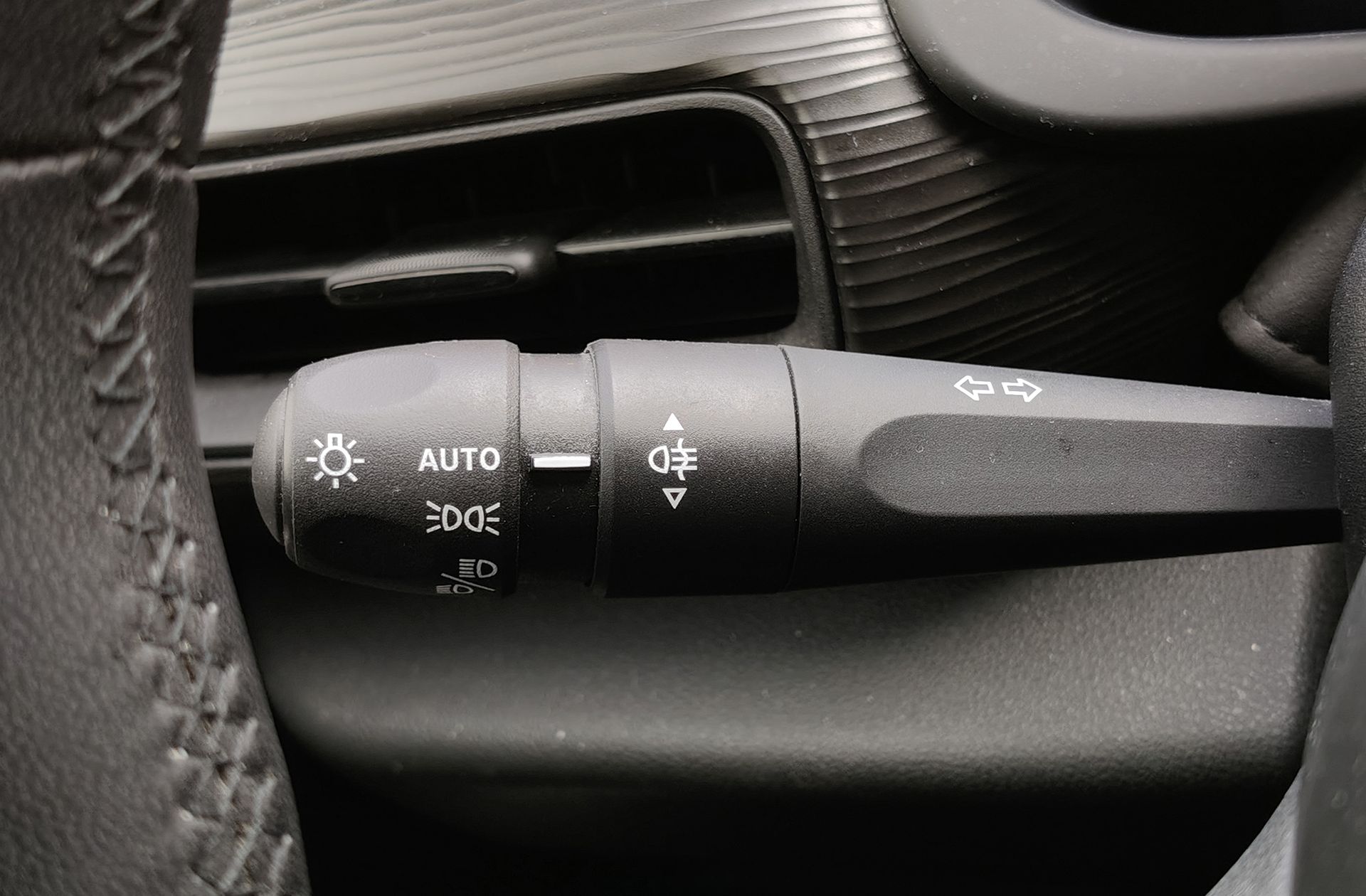 Jeep Avenger 1.2 G Altitude - foto 27