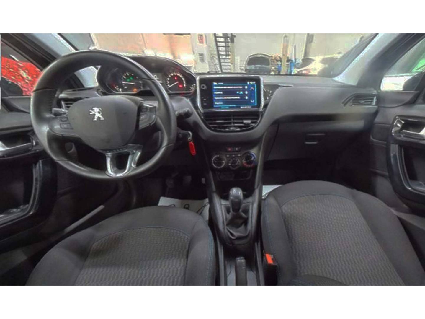 Peugeot 208 Peugeot 208 PureTech Signature  (82 CV) al mejor precio