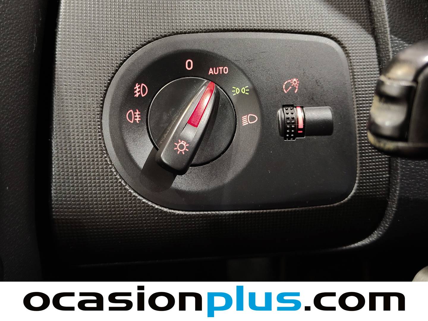 Extras y acabados del Seat Ibiza Seat Ibiza SC 1.6 TDI CR FR (105 CV)