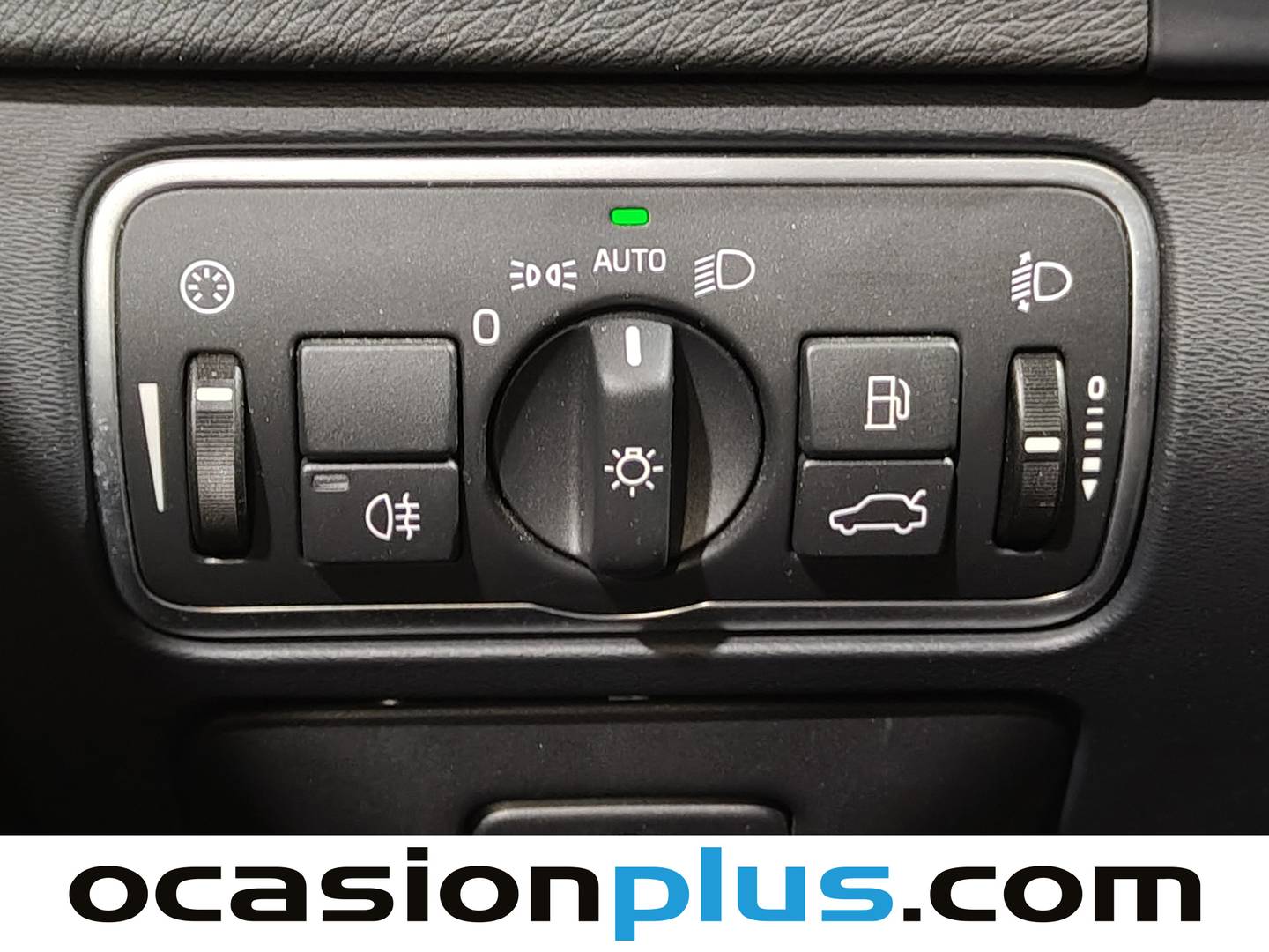 Foto Volvo V60 Cross Country Volvo V60 Cross Country D3 Kinetic  (150 CV)