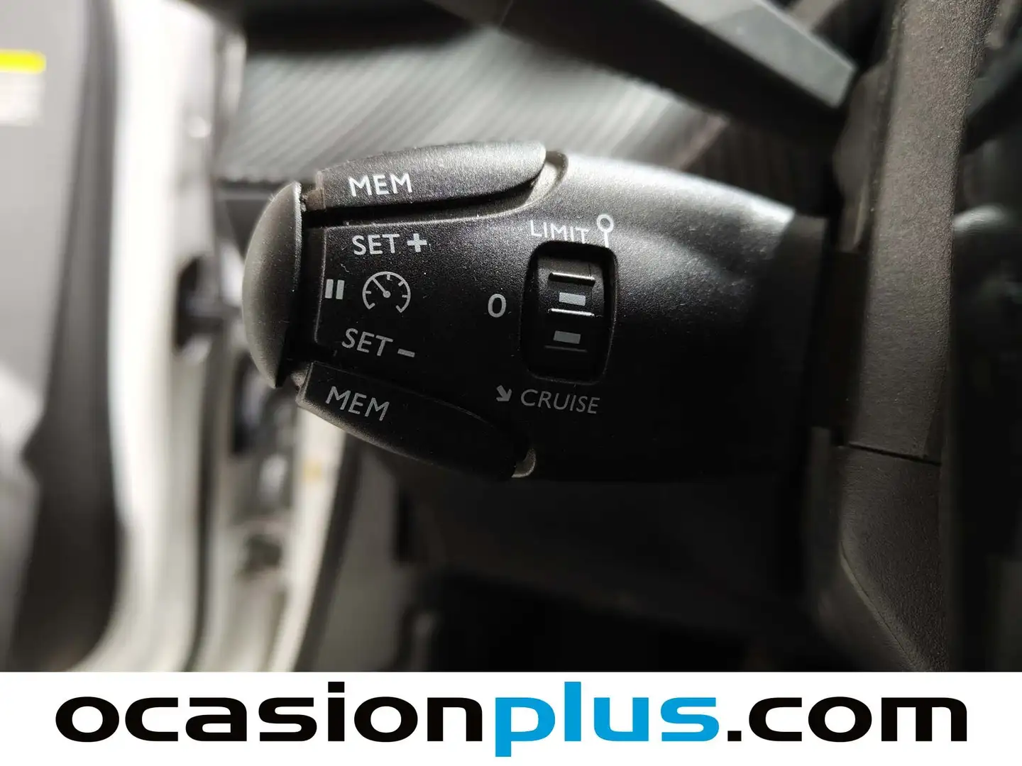 Foto Peugeot 2008 Peugeot 2008 PureTech 130 S&S Allure (130 CV)