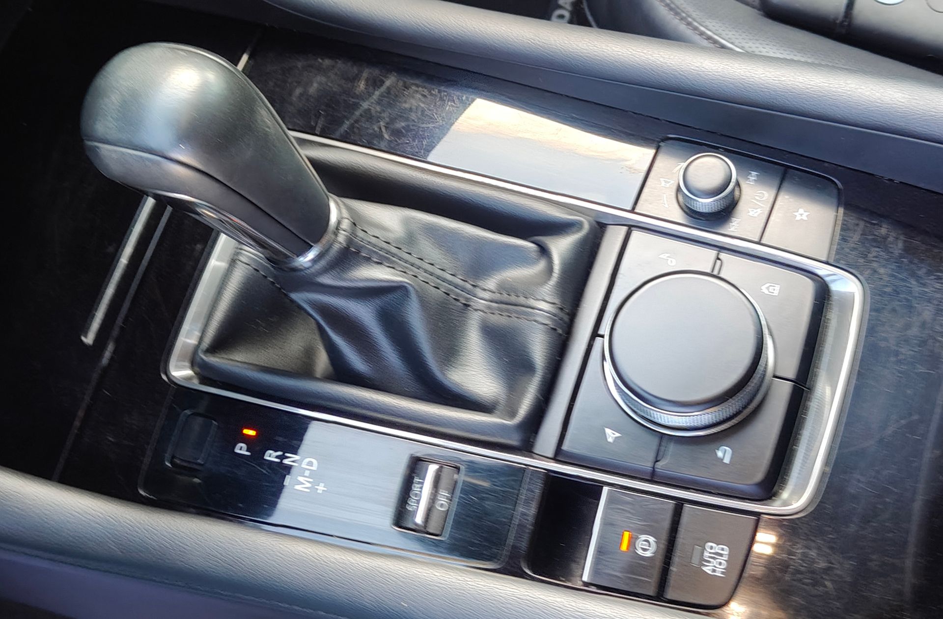 Mazda3 2.0 e-Skyactiv-X Zenith Safety Black - foto 5