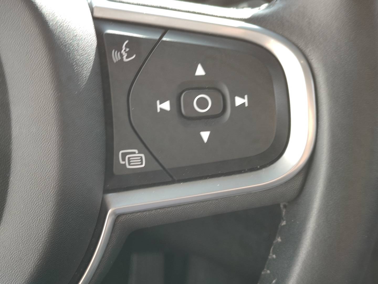 Foto Volvo V60 Volvo V60 D4 Momentum Auto (190 CV)