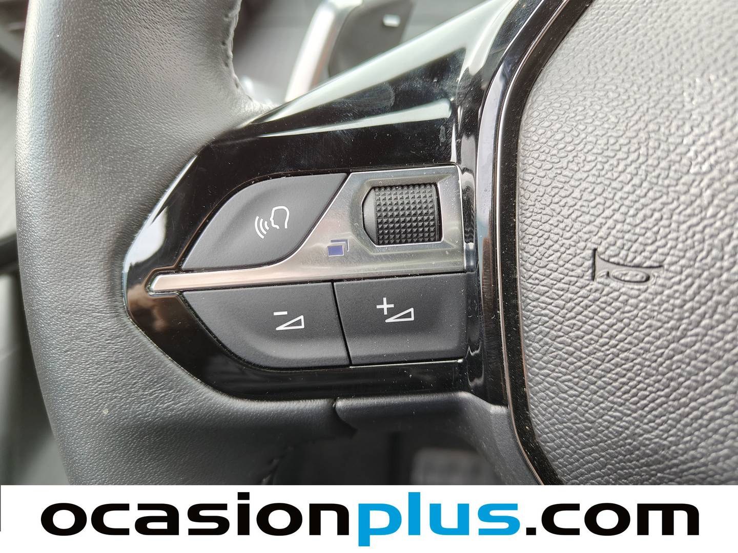 Foto Peugeot 2008 Peugeot 2008 Allure Hybrid eDCS6  (136 CV)