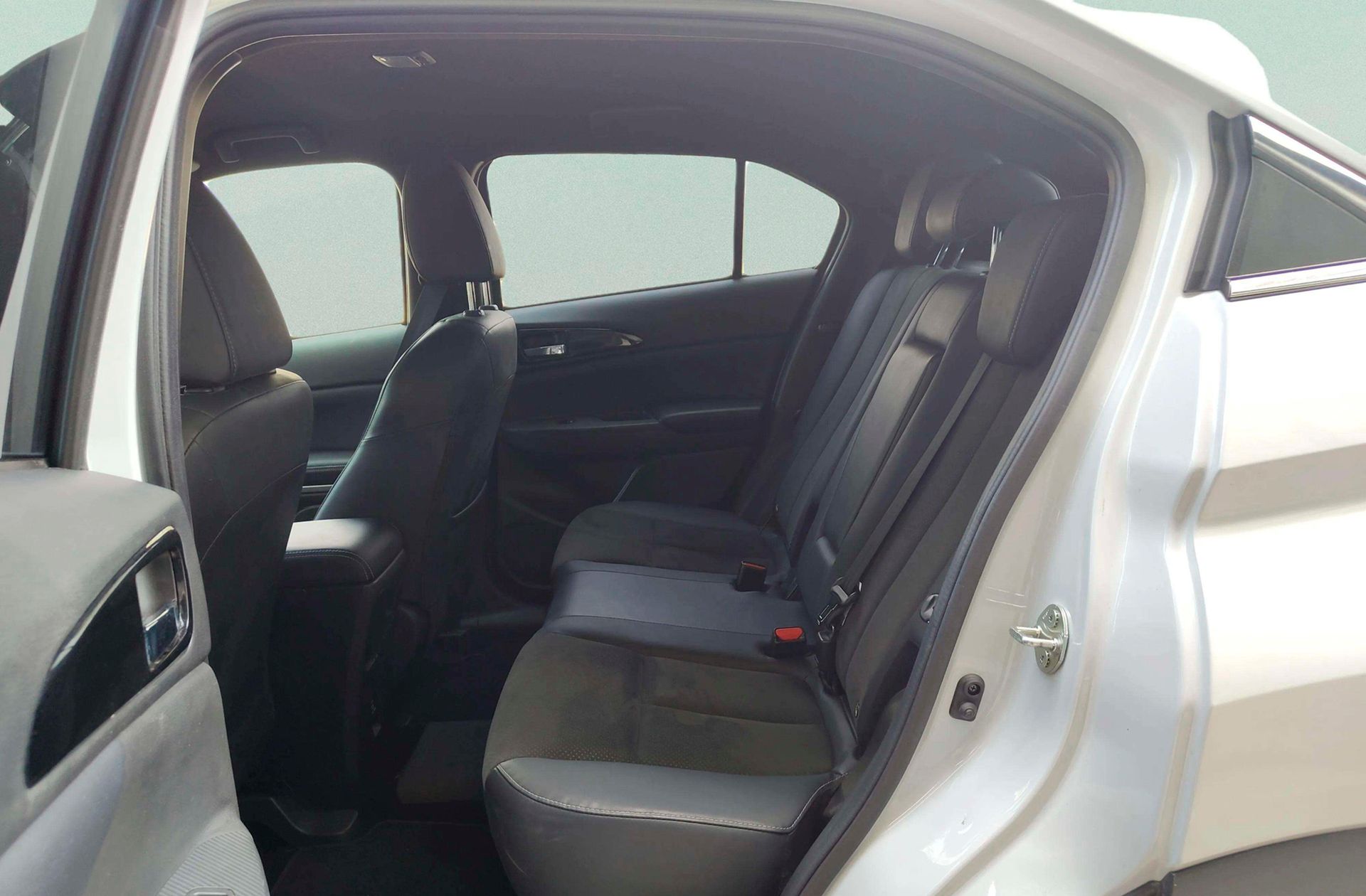 Mitsubishi Eclipse Cross 2.4 PHEV Kaiteki 4WD - foto 11
