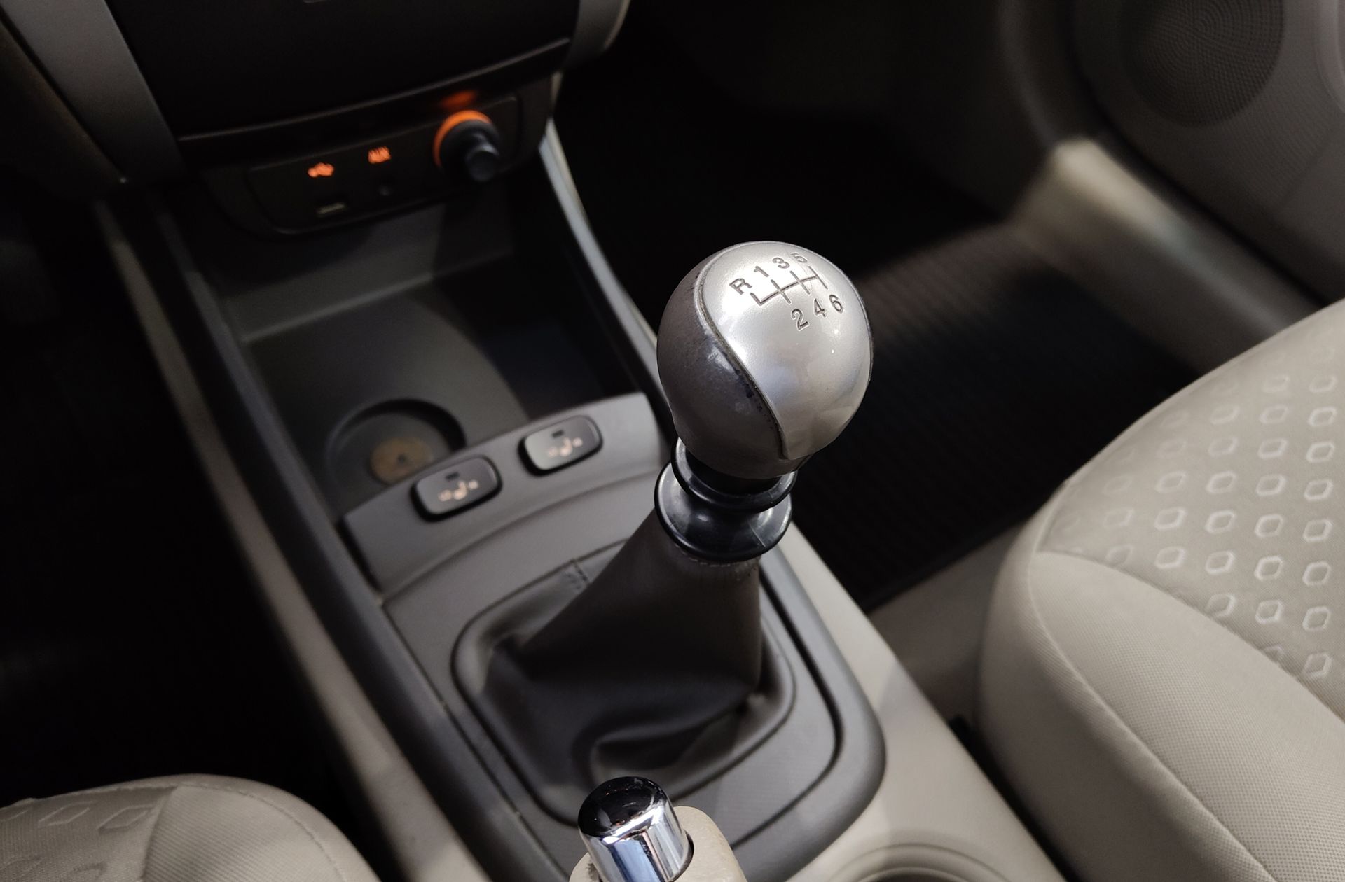 SsangYong Korando D20T Premium 4x2 - foto 5