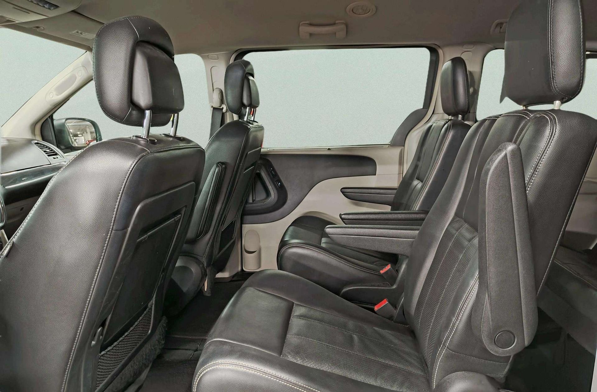 Lancia Voyager 2.8 CRD Gold 7 plazas - foto 12