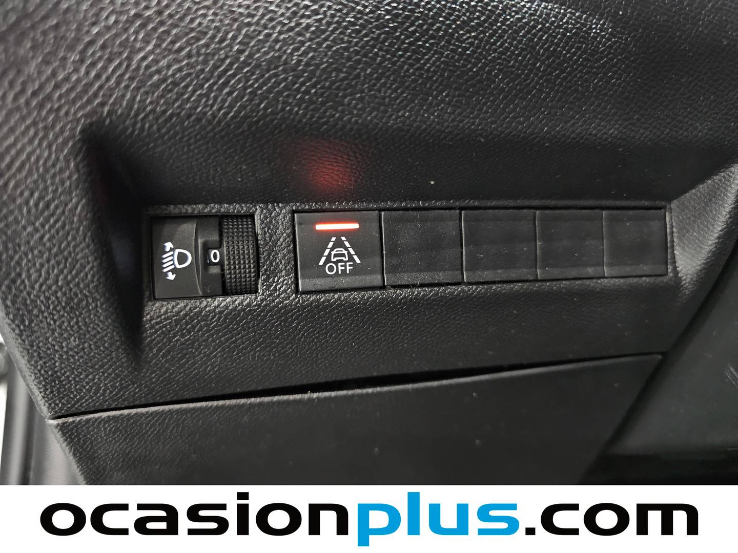 Equipamiento del Peugeot 208 Peugeot 208 BlueHDi 100 Active (100 CV)