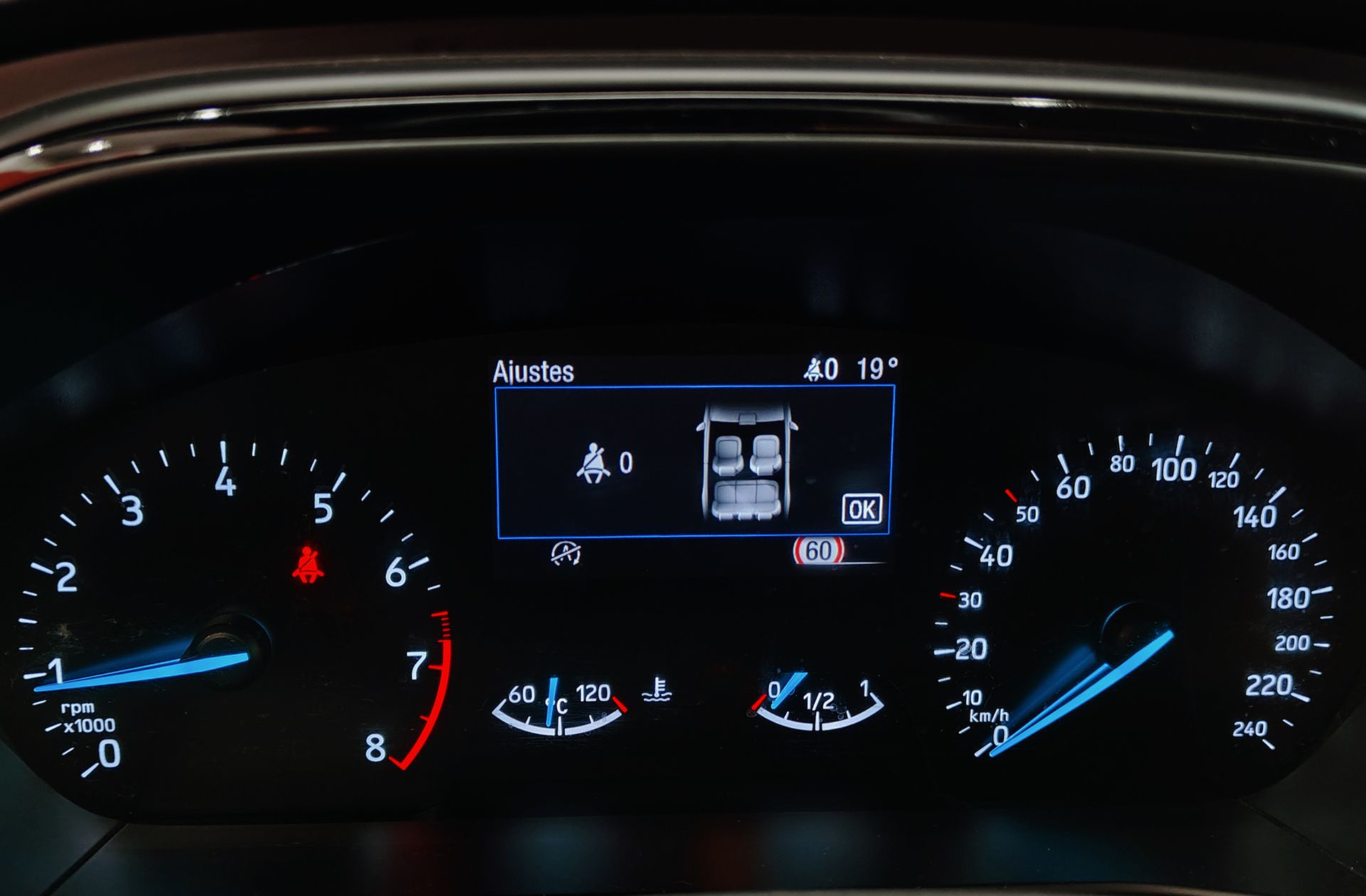 Ford Focus 1.0 EcoBoost ST-Line - foto 24