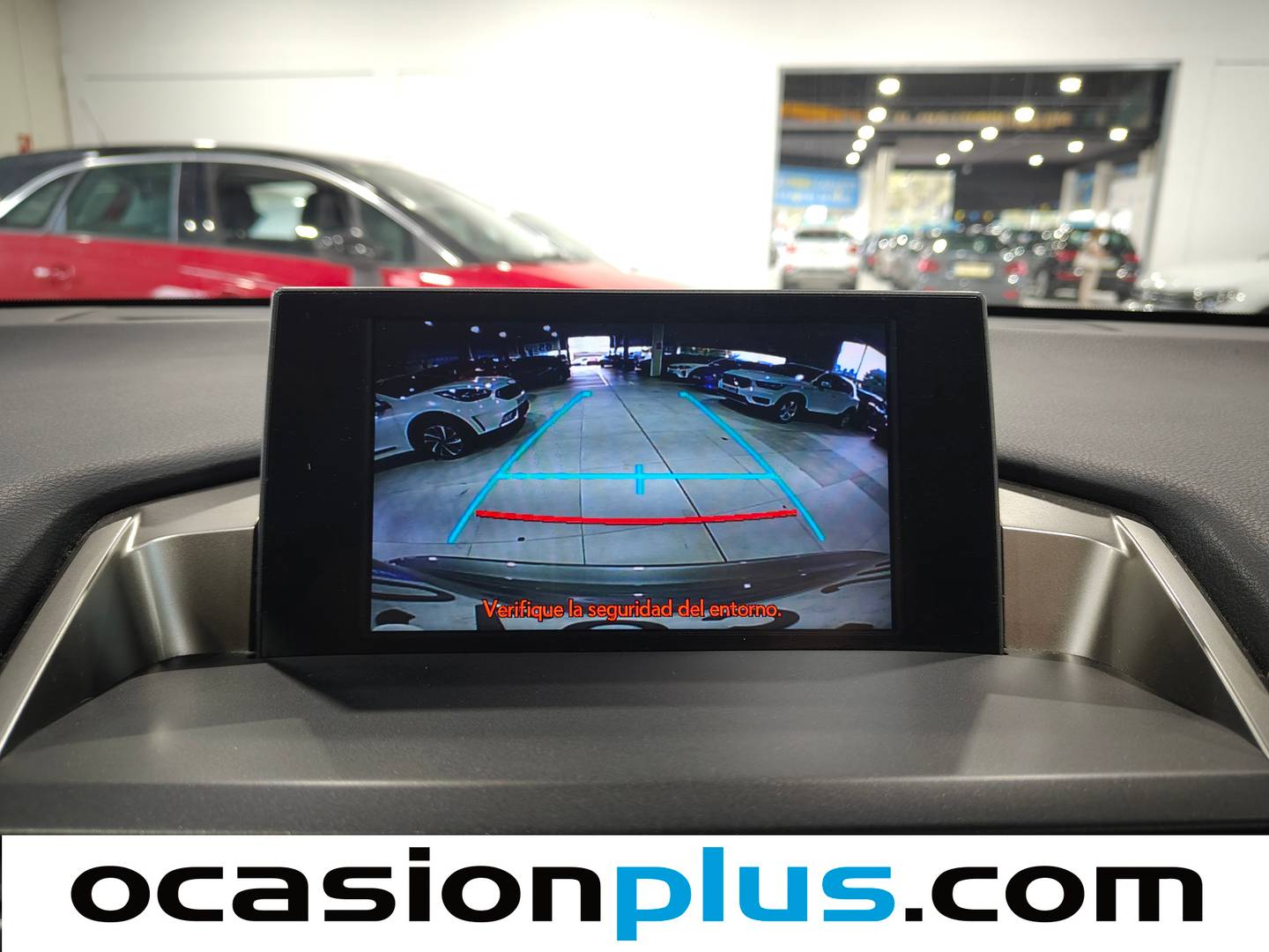 Extras y acabados del Lexus NX Lexus NX 300h Corporate 2WD (197 CV)