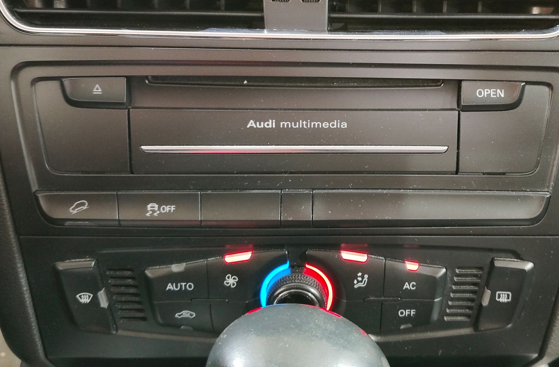 Audi Q5 2.0 TDI quattro S tronic - foto 31