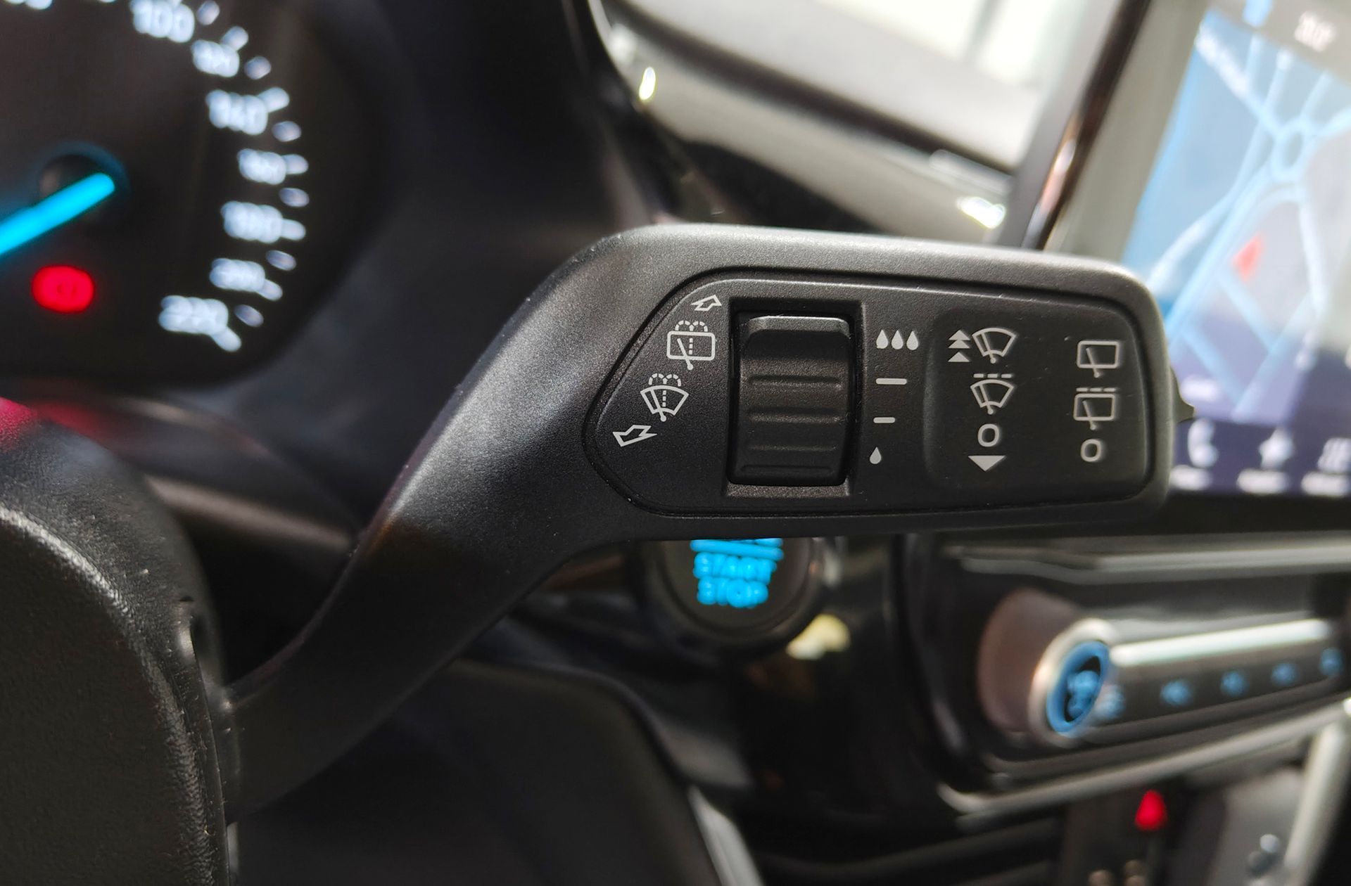 Ford Fiesta 1.0 EcoBoost Titanium - foto 25