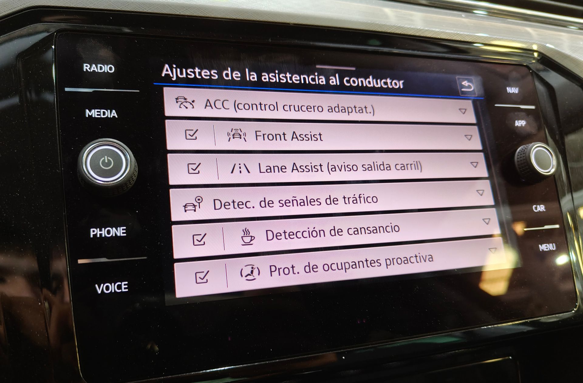 Volkswagen Passat Executive 1.5 TSI DSG - foto 10