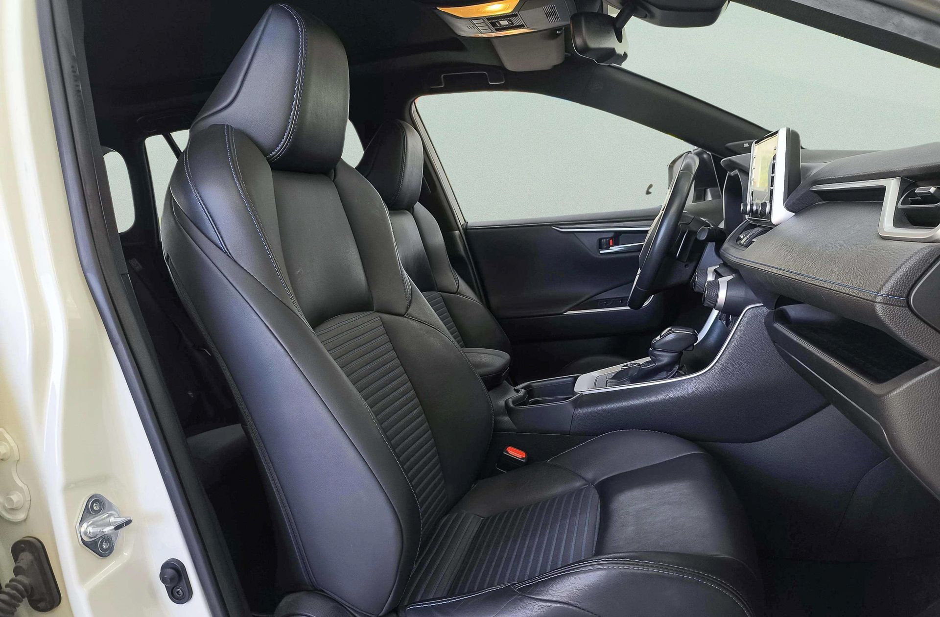 Toyota RAV4 2.5l Hybrid Feel! 4WD - foto 22