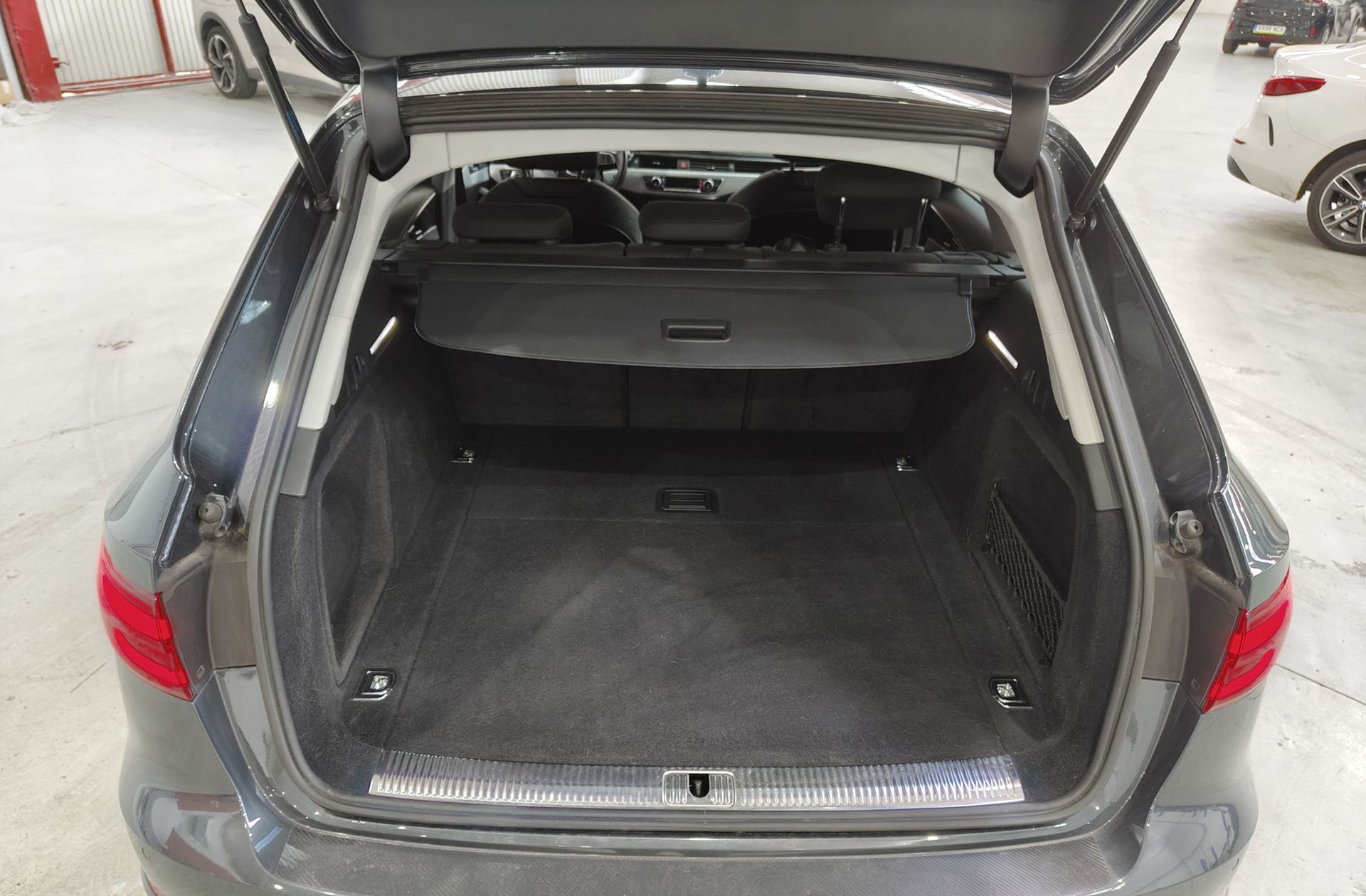 Audi A4 Avant 40 g-tron S line edition S tronic - foto 19