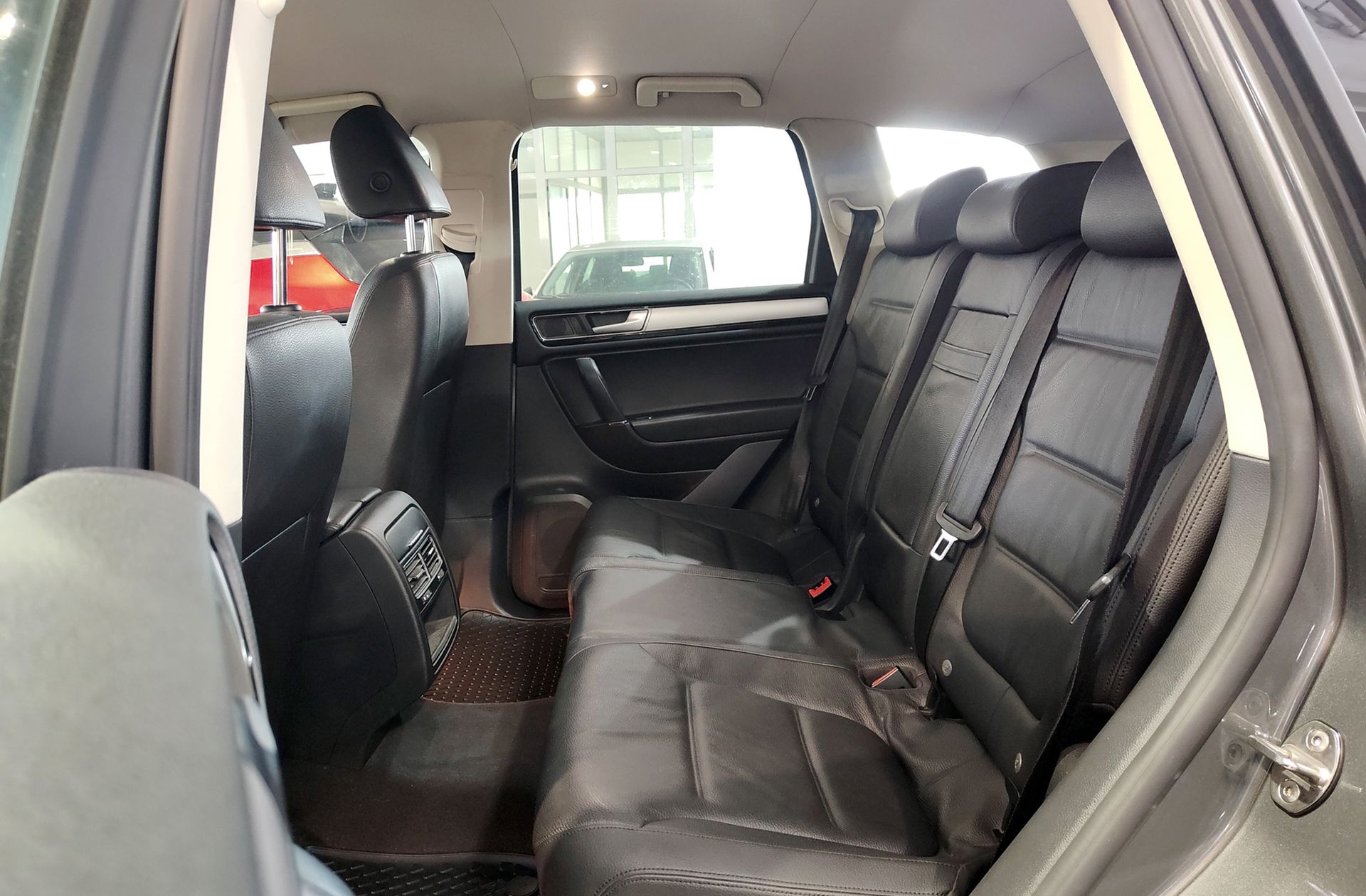 Volkswagen Touareg 3.0 TDI V6 BMT Tiptronic - foto 12
