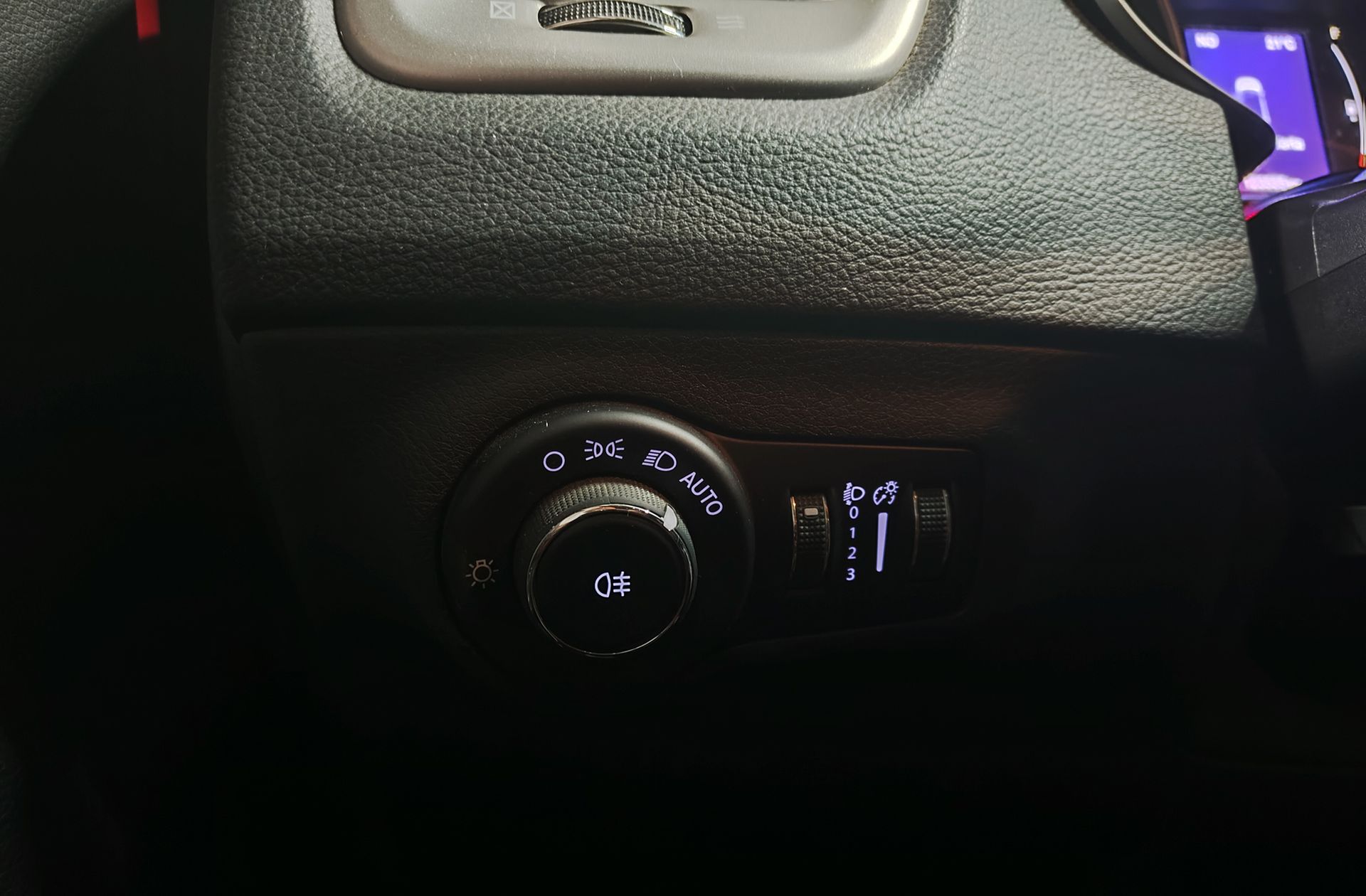 Jeep Compass 1.4 MultiAir Sport 4x2 - foto 19