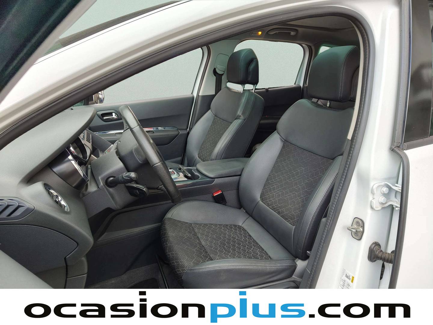 Foto Peugeot 3008 Peugeot 3008 1.2 PureTech S&S Allure (130 CV)