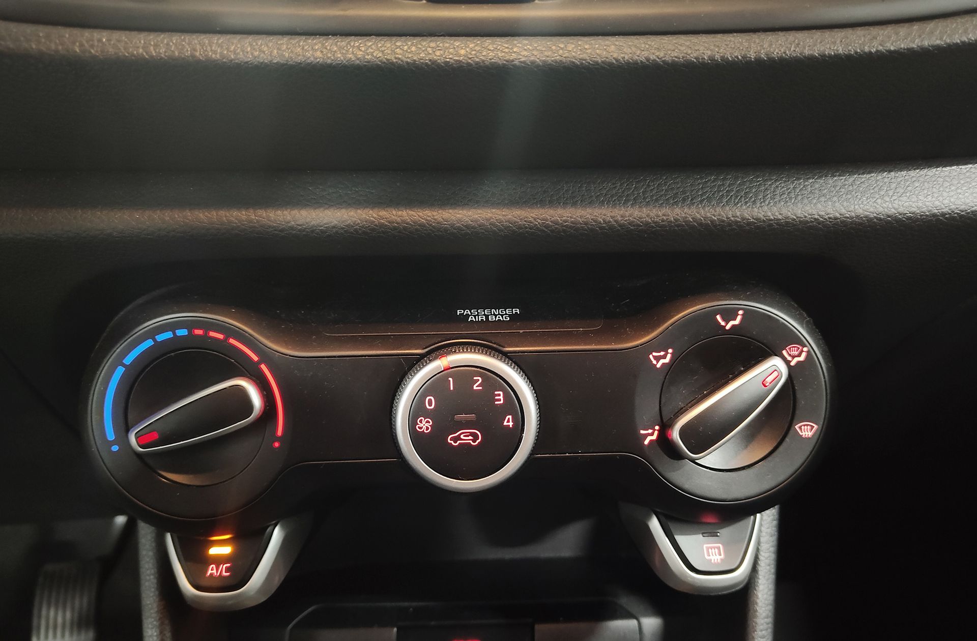 Kia Picanto 1.0 DPi Concept Pack Comfort - foto 25