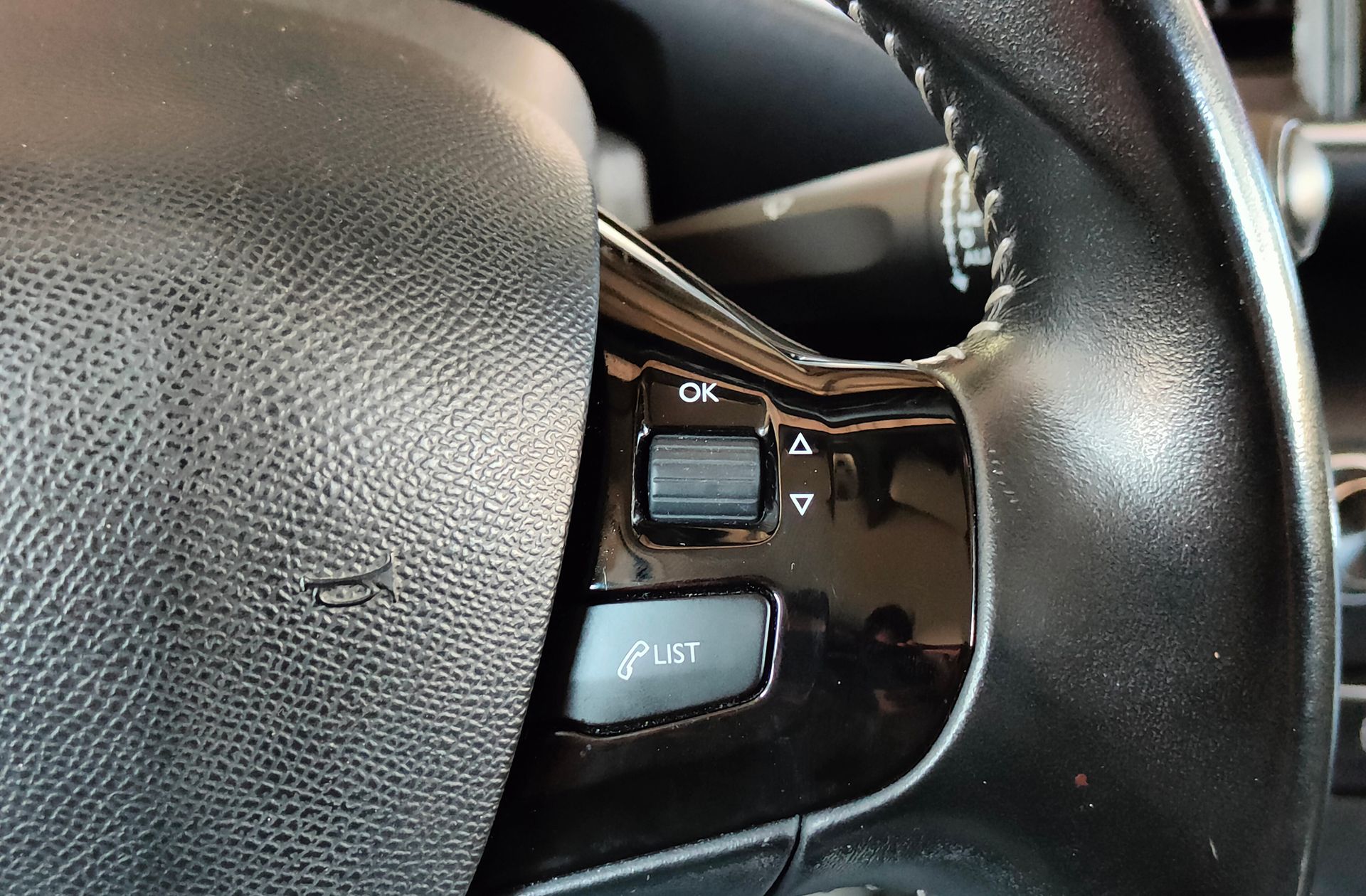 Peugeot 308 BlueHDi 100 Style - foto 24