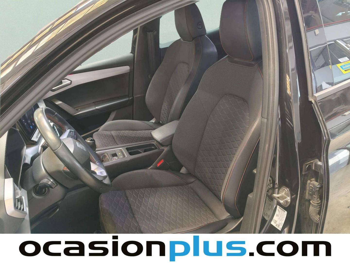 Foto asientos delanteros Seat León Seat León 1.0 TSI S&S FR 25 Aniversario (110 CV)