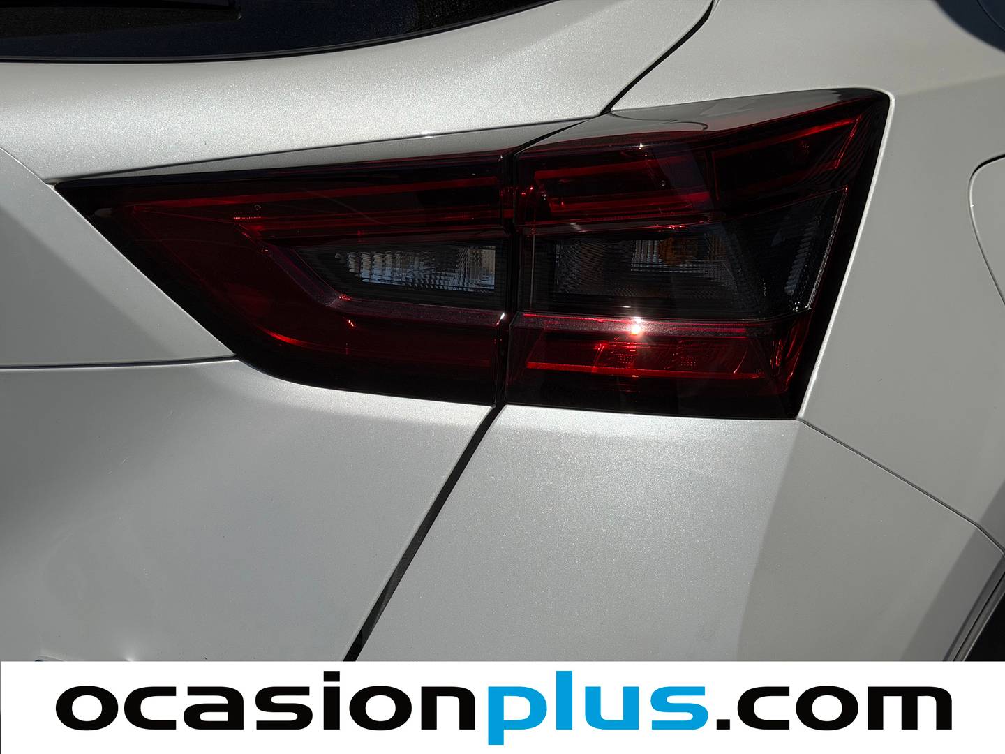Accesorios del Nissan JUKE Nissan Juke 1.6 Hybrid N-Connecta Auto (143 CV)