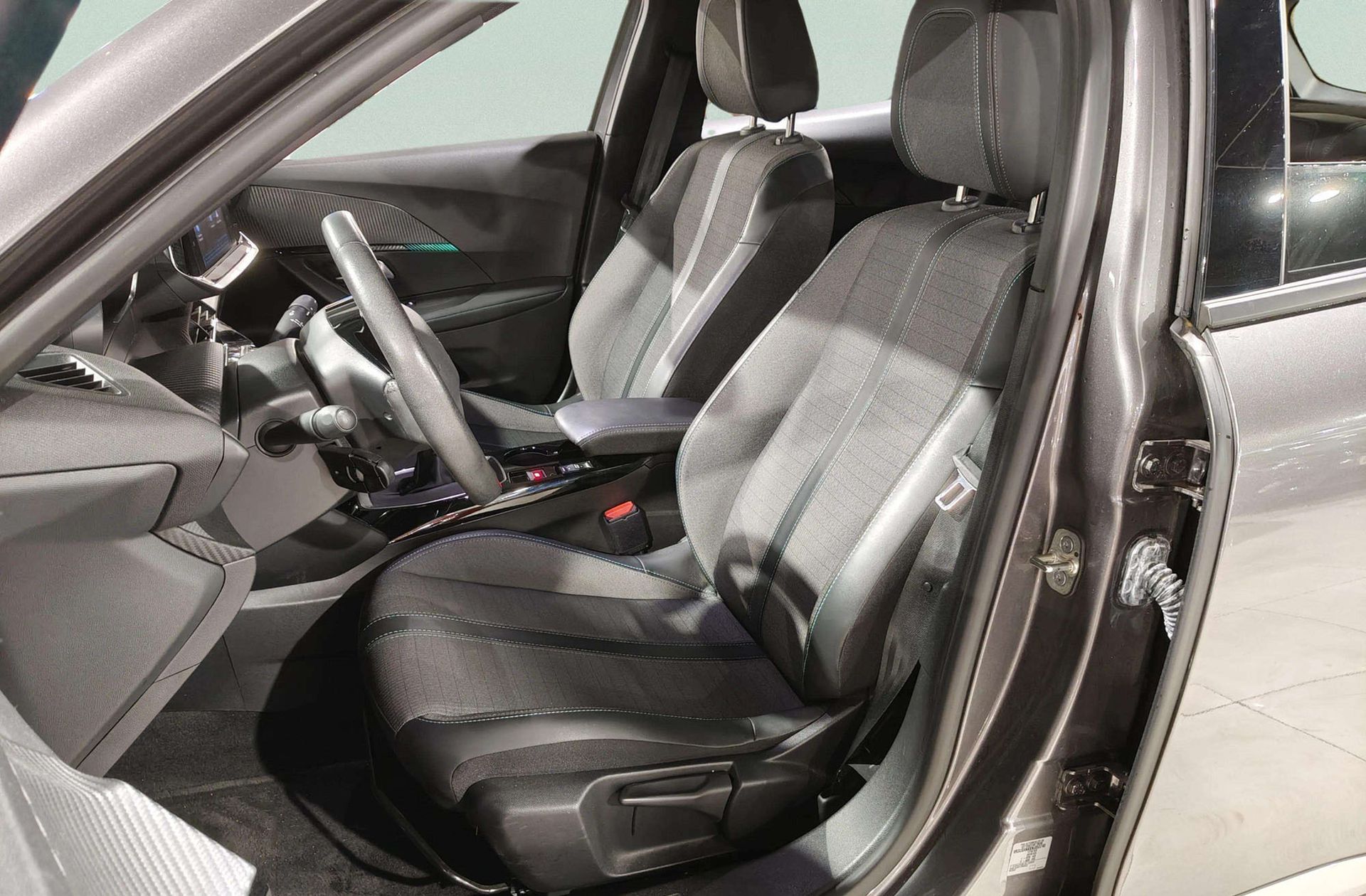 Peugeot 2008 PureTech 100 Allure - foto 10