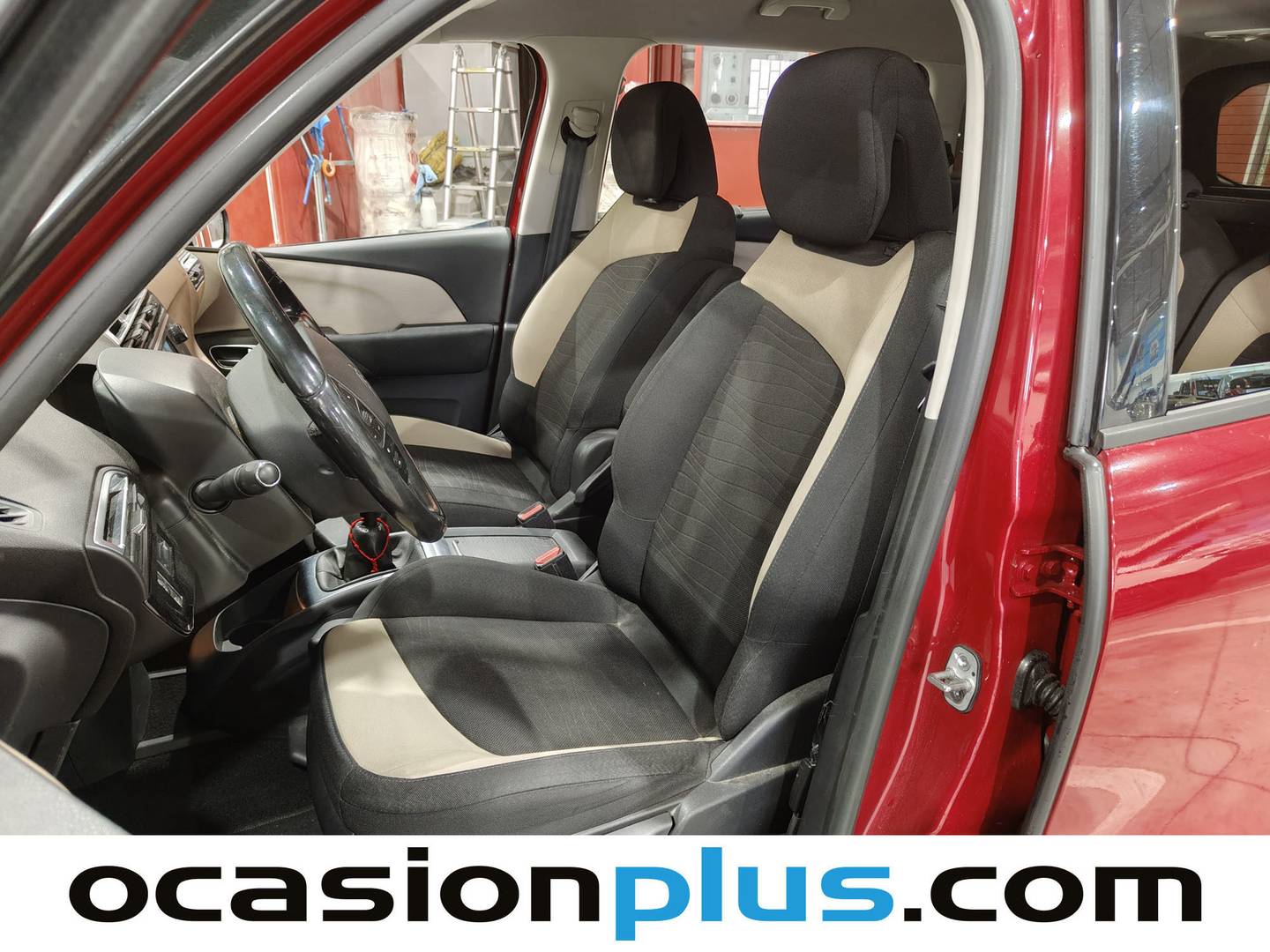 Foto asientos delanteros Citroën Grand C4 Picasso Citroën Grand C4 Picasso 2.0 BlueHDI Airdream Intensive (150 CV) 7 Plazas